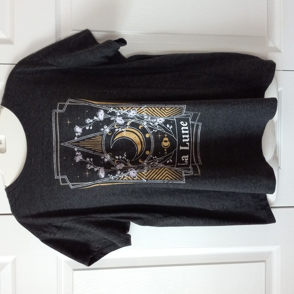 TORRID LA Lune Tee Shirt Size 1X - Picture 1 of 6